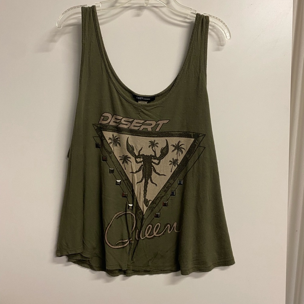 Women’s Desert Queen crop tank top